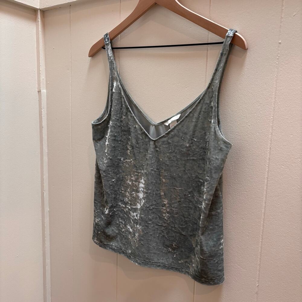H&M Crushed Velvet Light Mint Ice Green V-neck tank top- size M - Picture 2 of 5